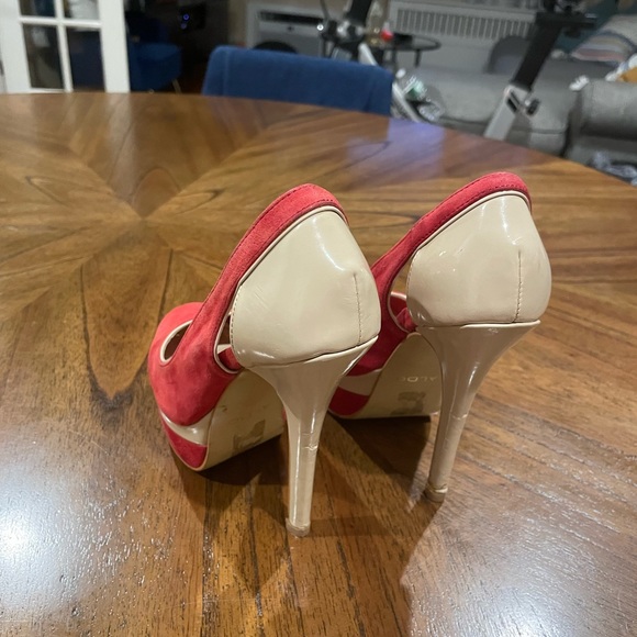 Aldo Red Heels - Picture 3 of 4